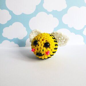 Handmade Rubber band Loomigurumi Bee